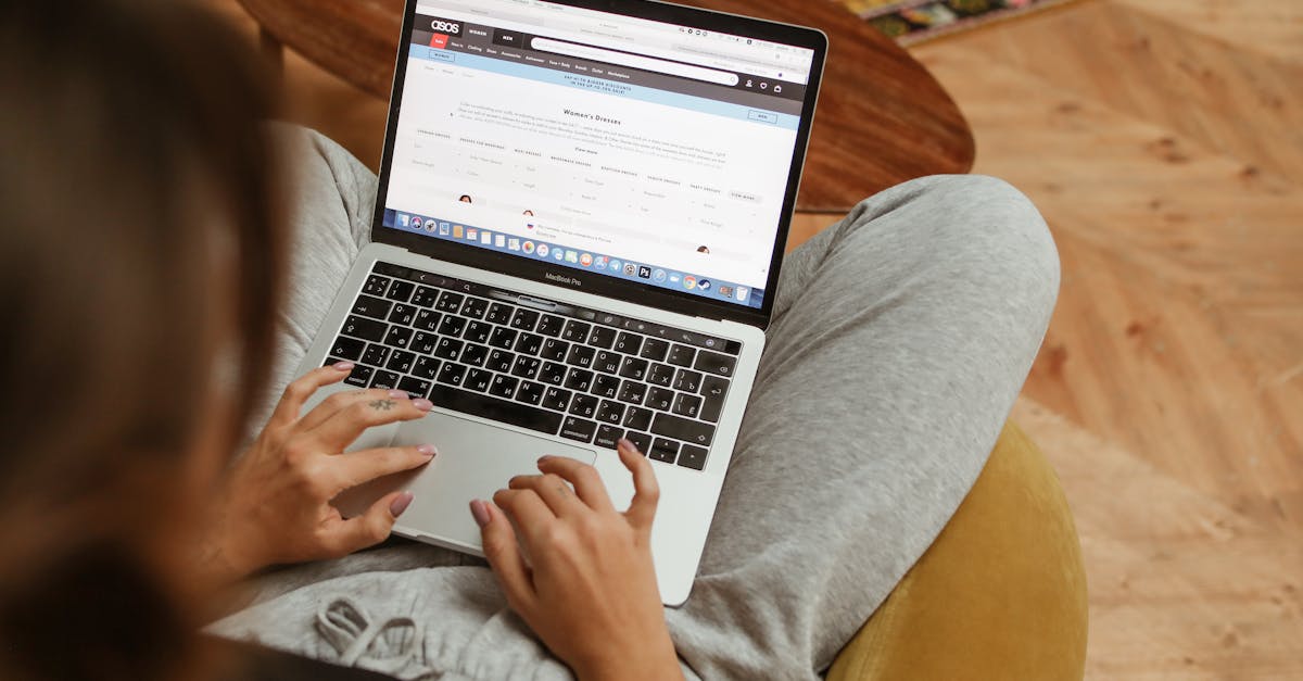 Essential Tools for Repairing Cracked MacBook Screens