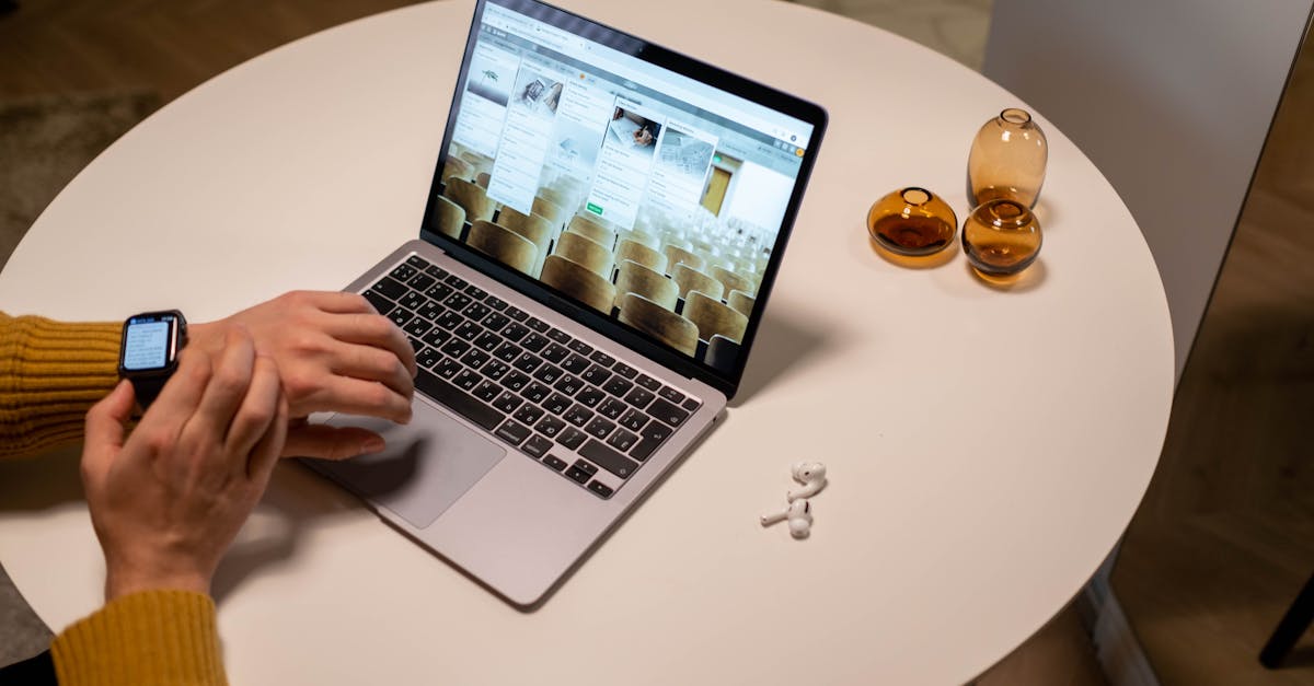 The Importance of Professional Help for Cracked Screens