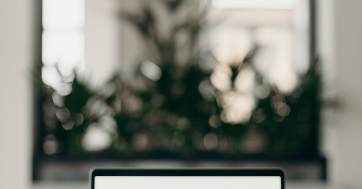 Understanding MacBook Warranty Coverage for Screen Repairs